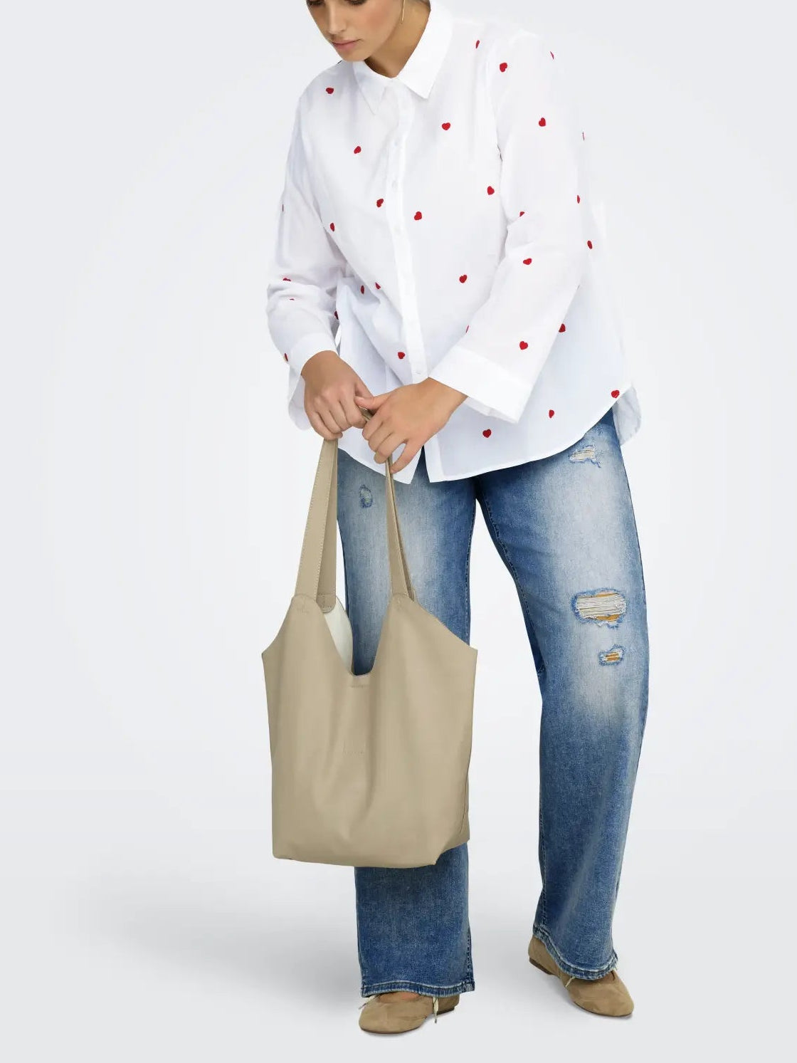 Camicia donna con ricamo cuori taglie curvy