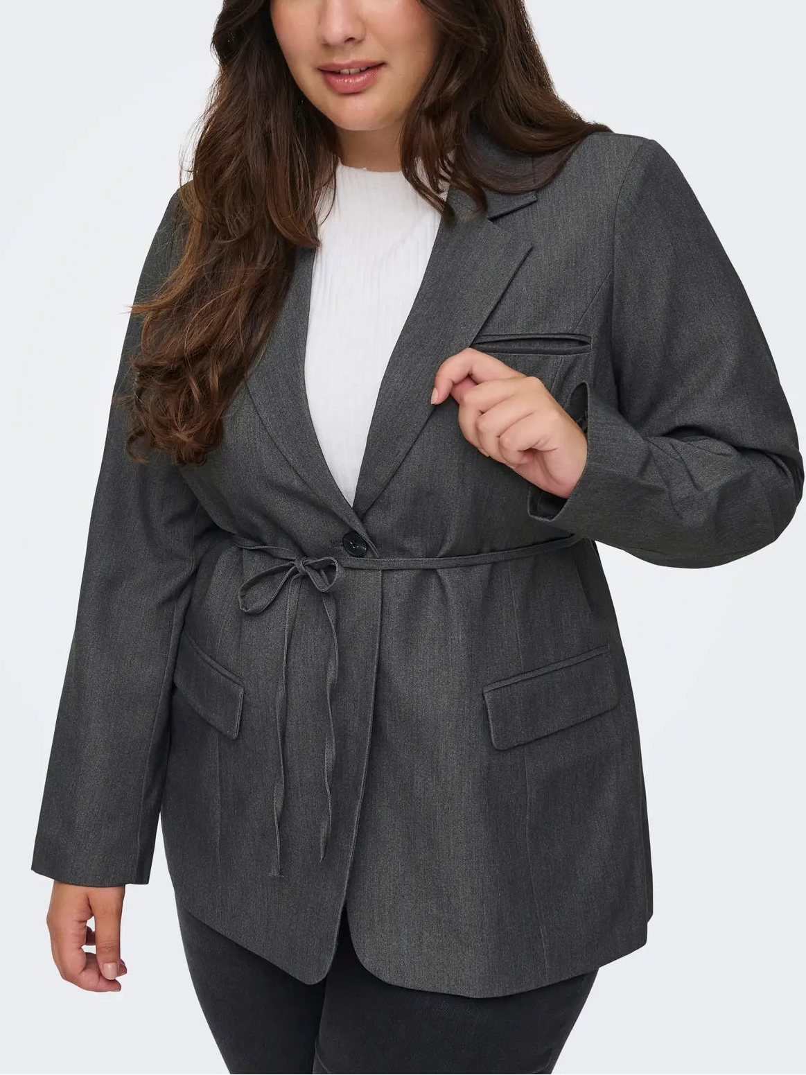 Giacca da donna monopetto con cinturino taglie curvy
