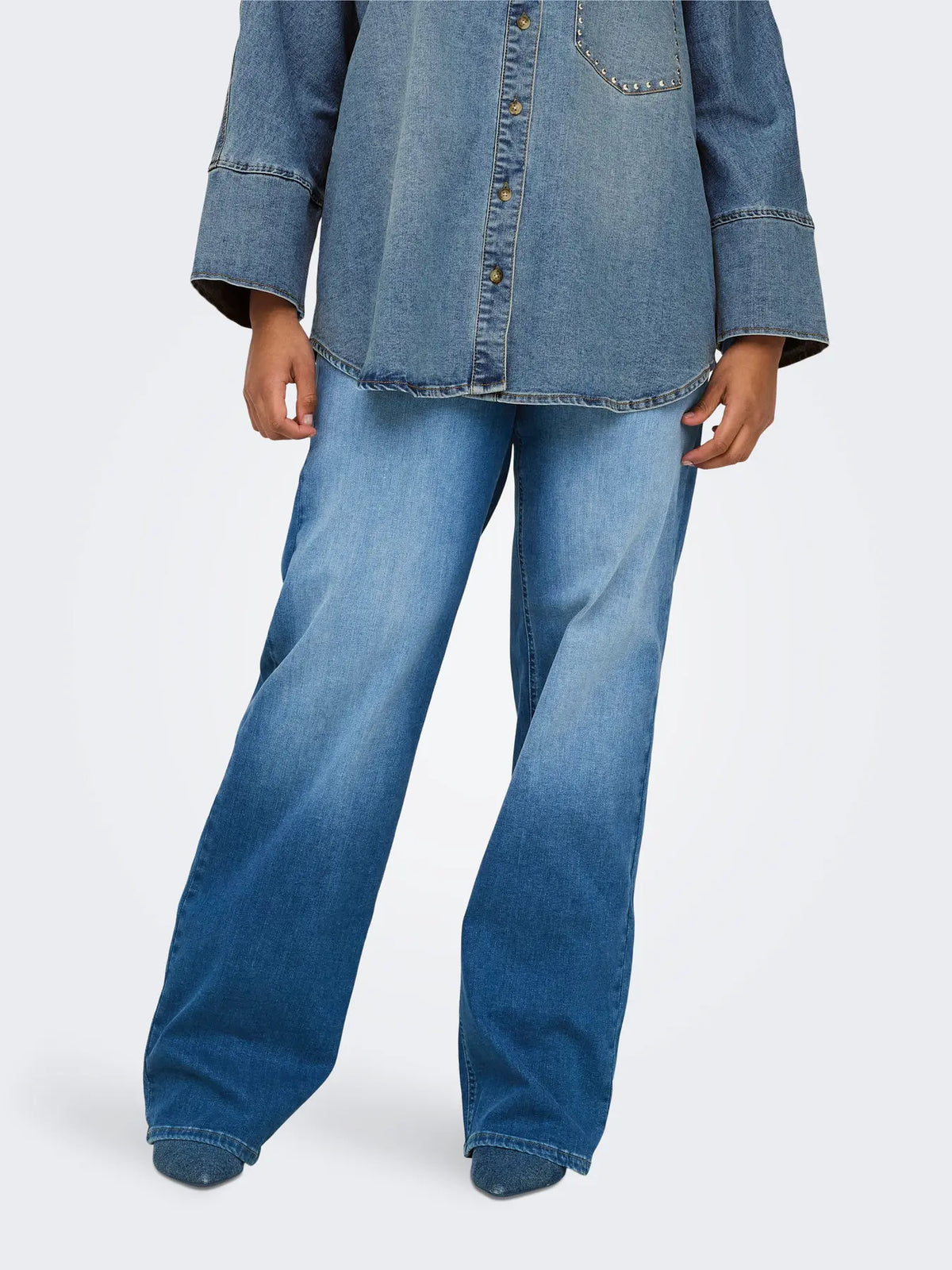 Jeans gamba ampia lavaggio medio taglie curvy