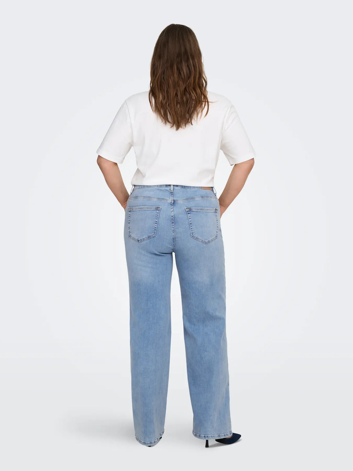 Jeans gamba dritta lavaggio chiaro taglie curvy