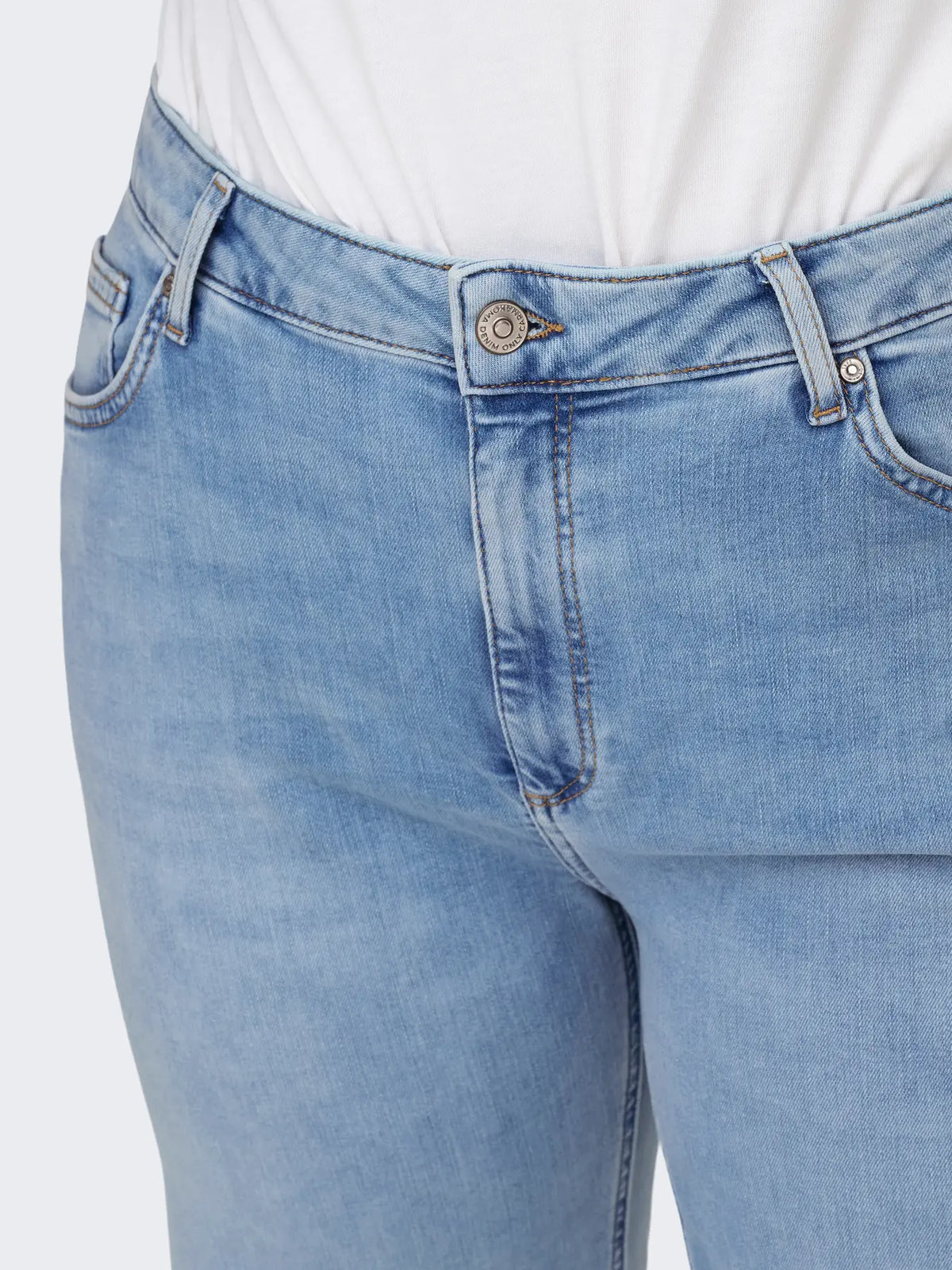 Jeans gamba dritta lavaggio chiaro taglie curvy