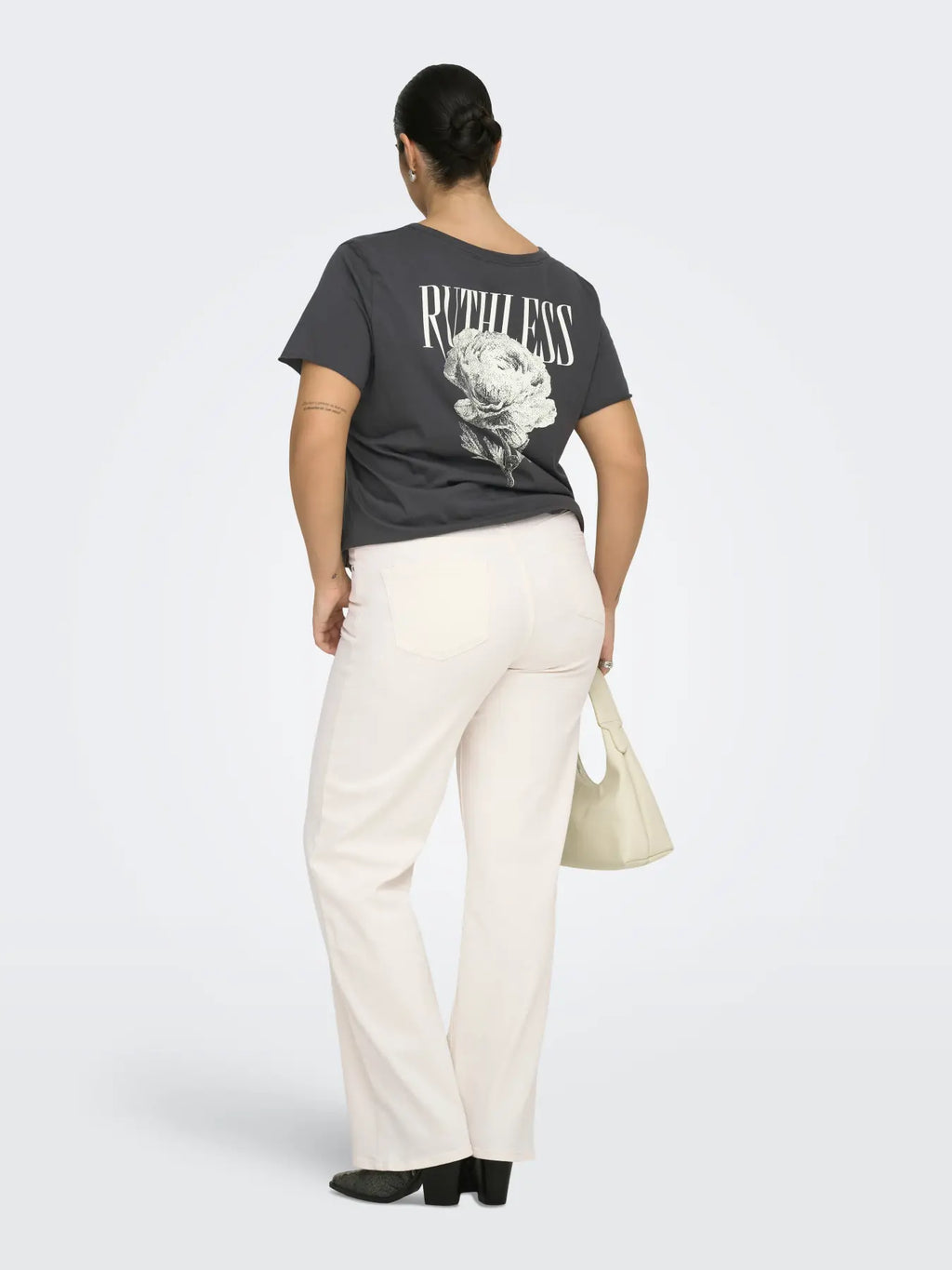 Jeans donna color ecrù taglie curvy