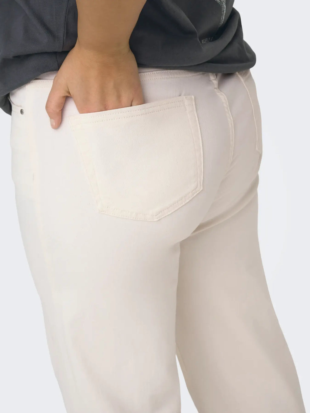 Jeans donna color ecrù taglie curvy