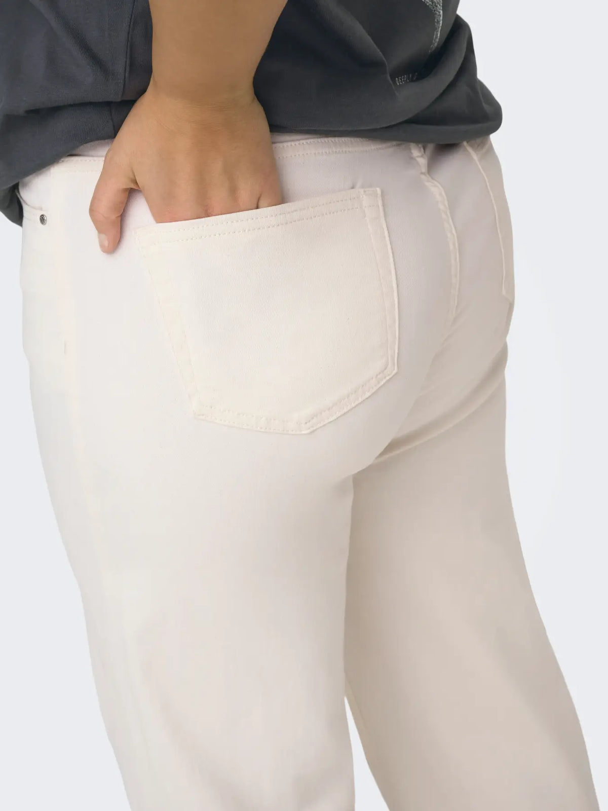 Jeans donna color ecrù taglie curvy