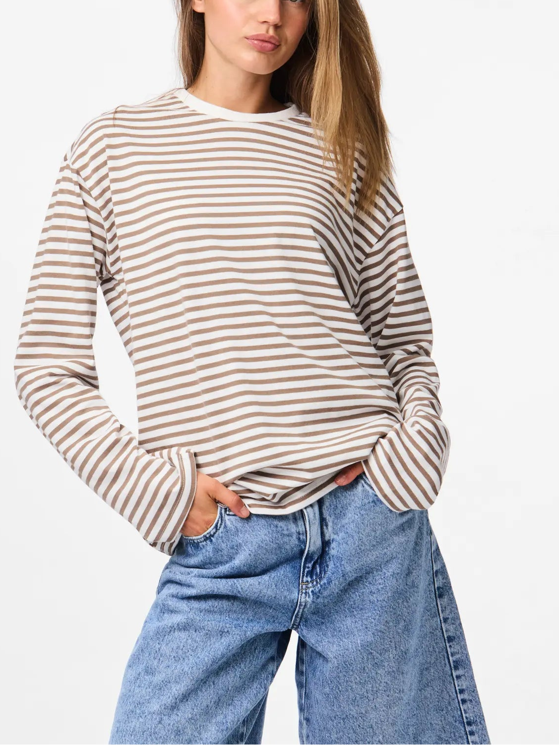 T-shirt donna a righe con maniche lunghe