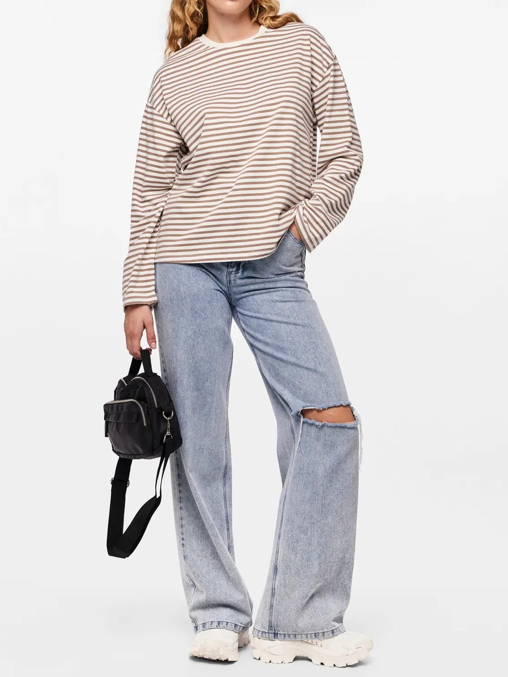 T-shirt donna a righe con maniche lunghe