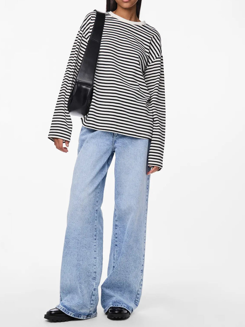 T-shirt donna a righe con maniche lunghe