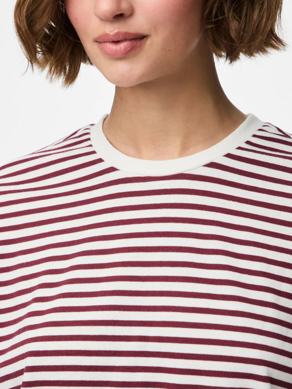 T-shirt donna a righe con maniche lunghe