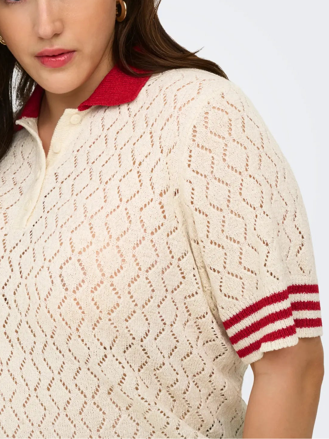 Polo da donna in maglia con dettagli rossi taglie curvy